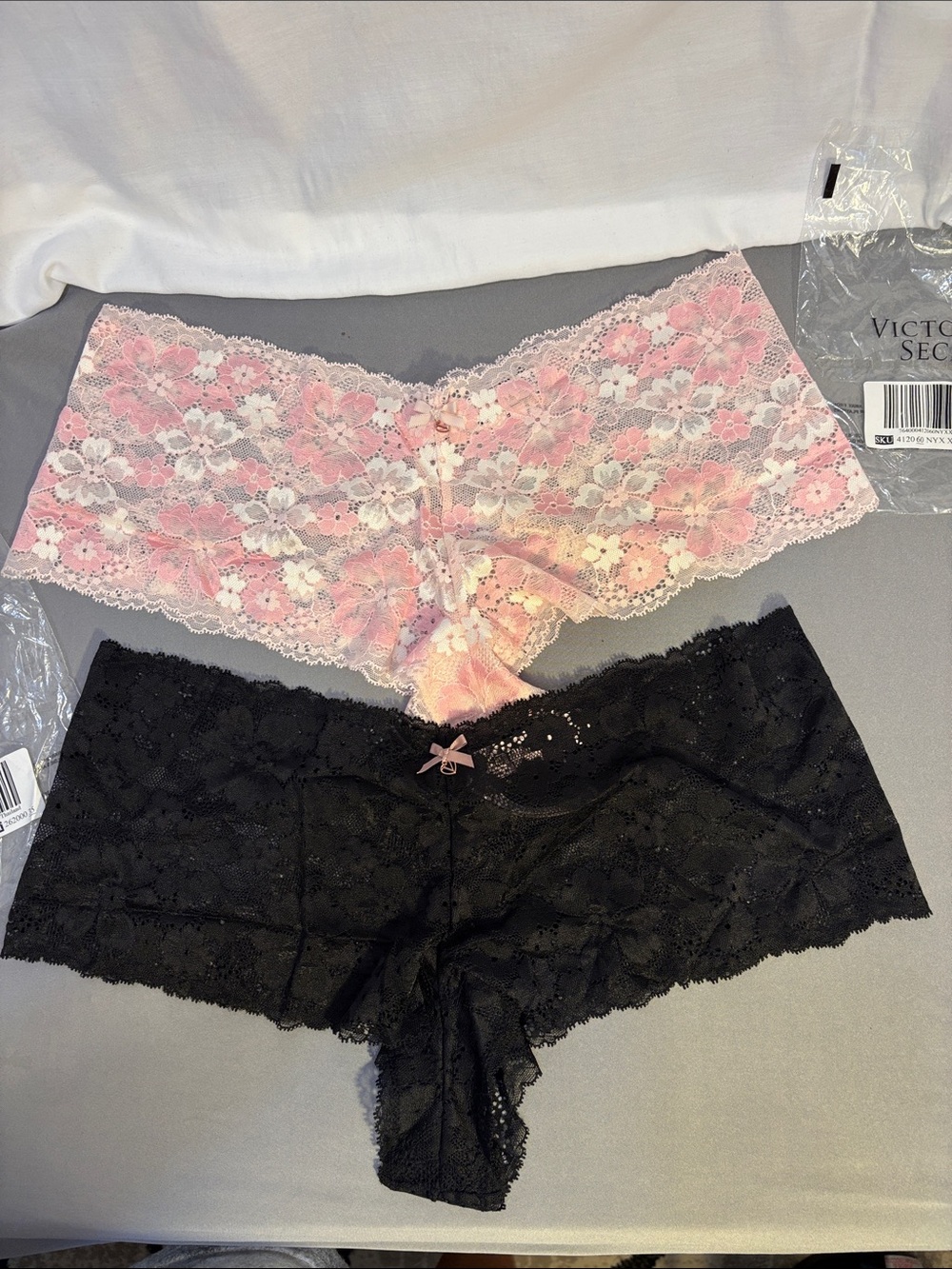 Victoria's Secret Pink & Black Floral Lace Boyshort Set